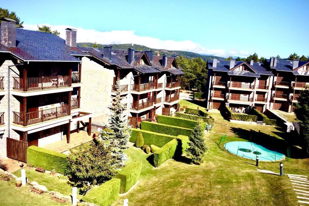 Atico Duplex A Pie De Pistas De Esqui Bed and Breakfast La Molina  Buitenkant foto