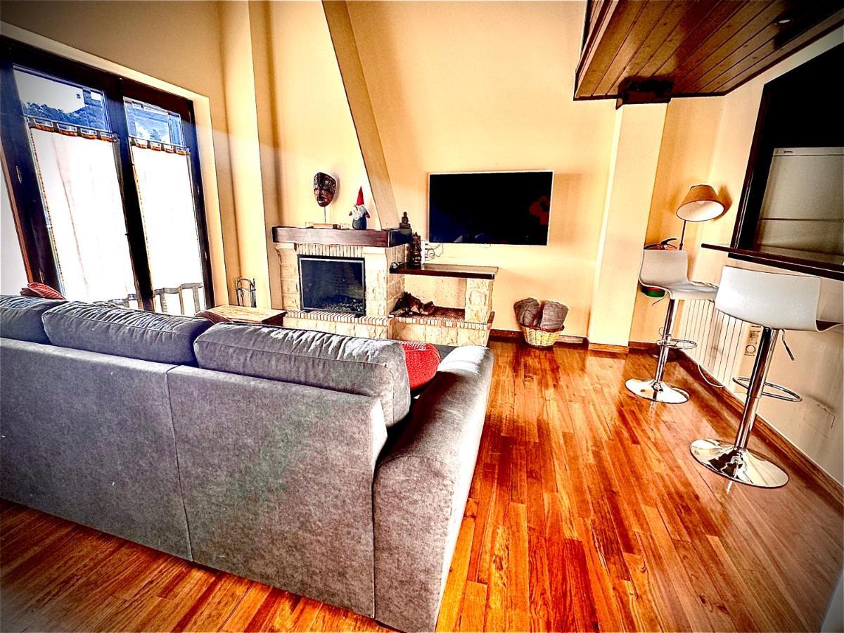 Atico Duplex A Pie De Pistas De Esqui Bed and Breakfast La Molina  Buitenkant foto